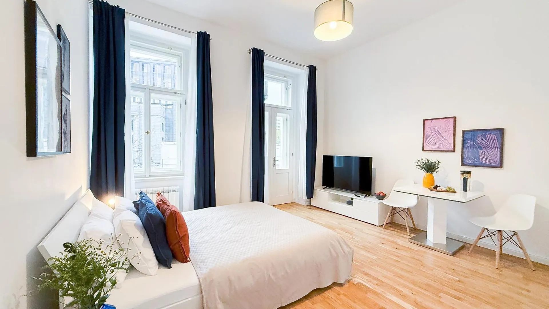 Turnkey I Wenceslas Square Apartments Prag