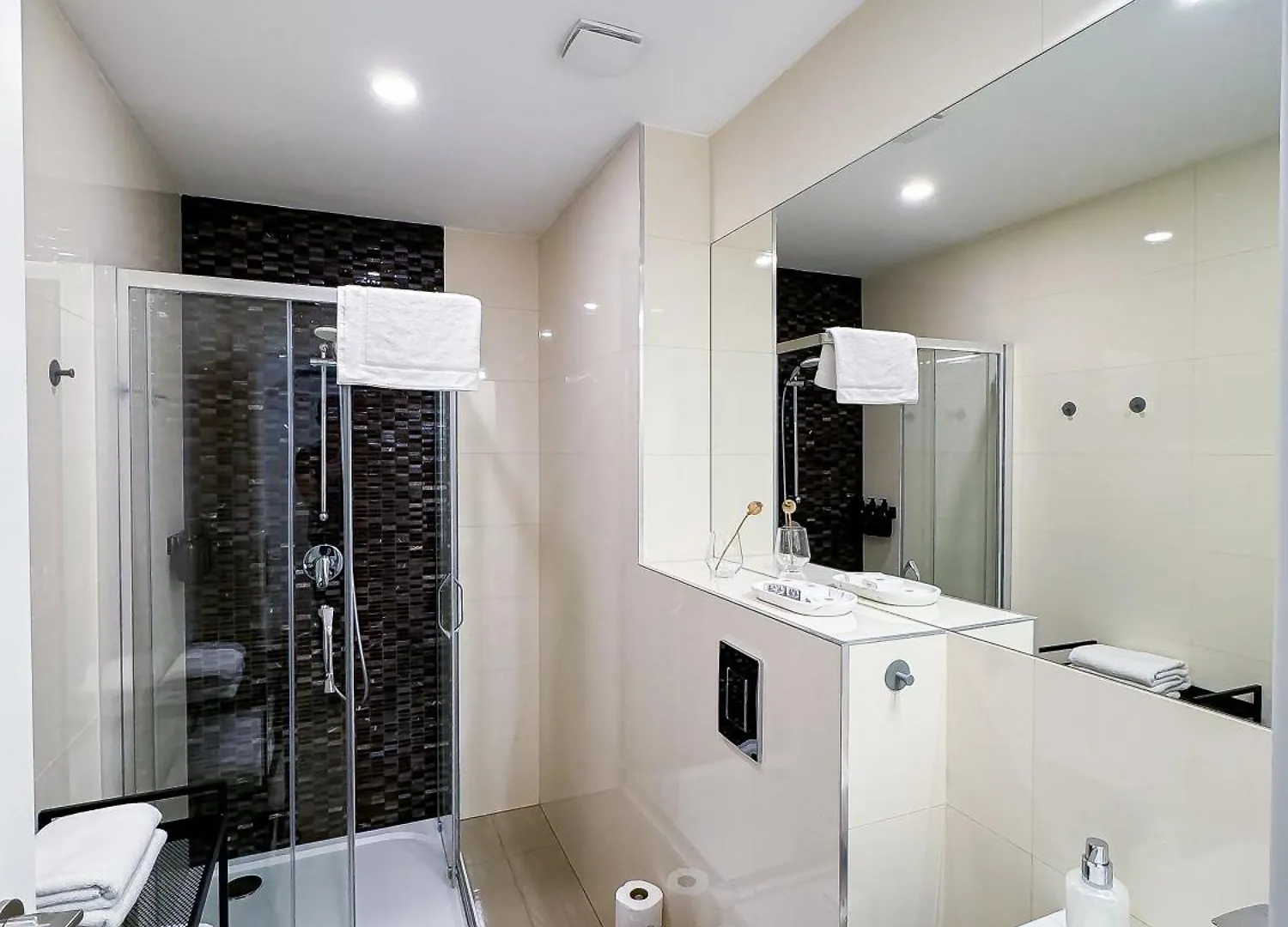 Turnkey I Wenceslas Square Apartments Prag